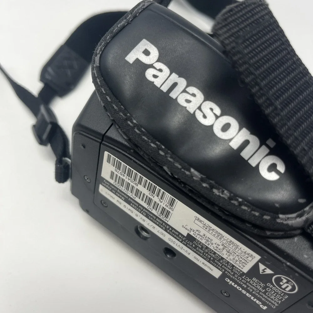 PANASONIC PV-DV100D Digital Palmcorder, UNTESTED, AS IS (No Battery/Charger)